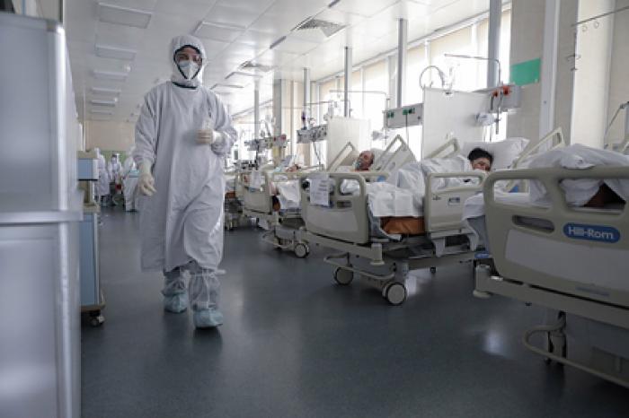 Коронавирус оказался в четыре раза заразнее гриппа