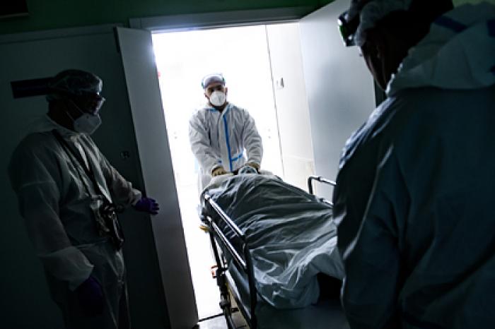 Летальность от COVID-19 в Москве в октябре снизилась по сравнению с сентябрем