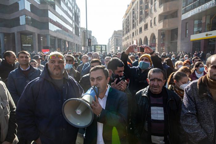 Нагорно-карабахские партии потребовали отставки Пашиняна