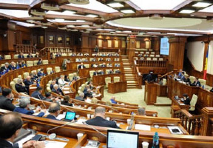 ПАРЛАМЕНТ ОТКАЗАЛСЯ ПРИГЛАШАТЬ ПРЕМЬЕРА ДЛЯ СЛУШАНИЙ ПО АЭРОПОРТУ, НО РАССМОТРИТ ВОПРОС СОЗДАНИЯ КОМИССИИ ПО «РОССИЙСКОМУ ЛАНДРОМАТУ»