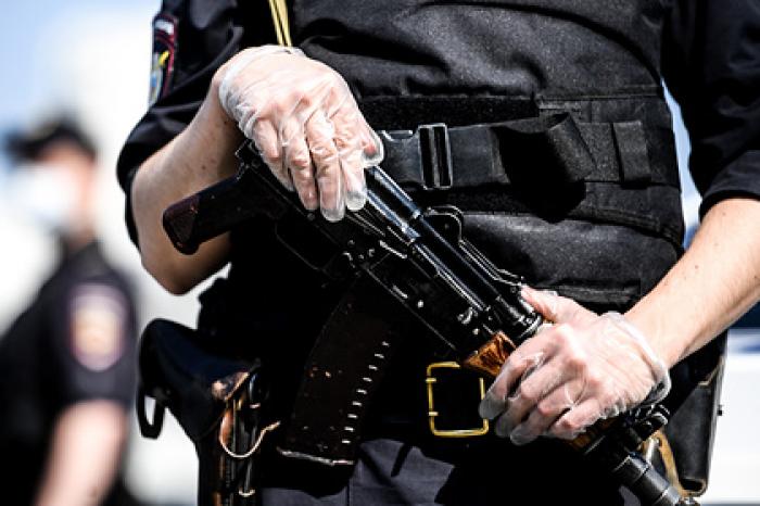 Появились подробности стрельбы учителя в школе в Нальчике