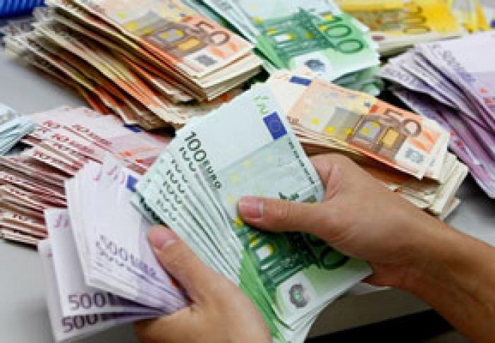 ​ПРОКУРОРЫ ЗАДЕРЖАЛИ ЗЛОУМЫШЛЕННИКОВ, ЗАНИМАВШИХСЯ ПРОДАЖЕЙ ПОДДЕЛЬНЫХ ЕВРО