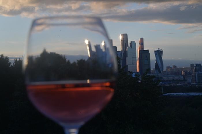 Психотерапевт раскрыл разницу между женским и мужским алкоголизмом