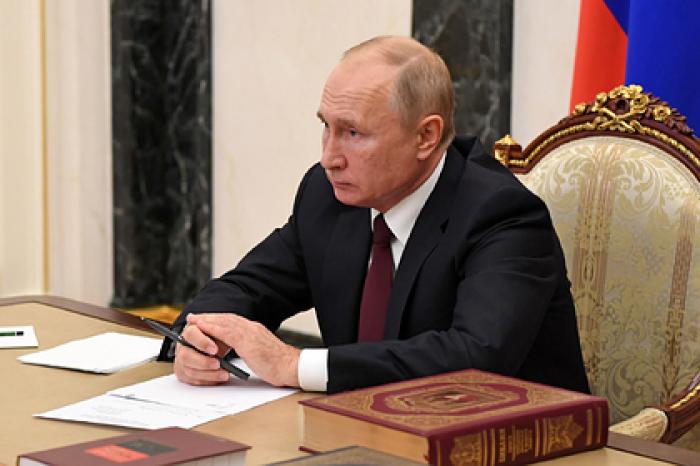 Путин увеличил число вице-премьеров
