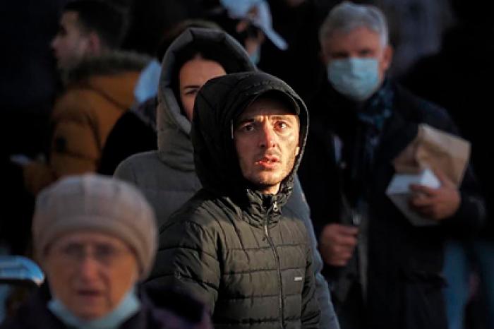 Роспотребнадзор назвал возможные сроки сохранения ограничений в России