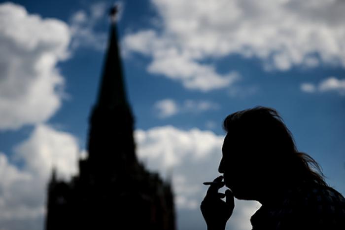 Роспотребнадзор оценил протекание коронавируса у курильщиков