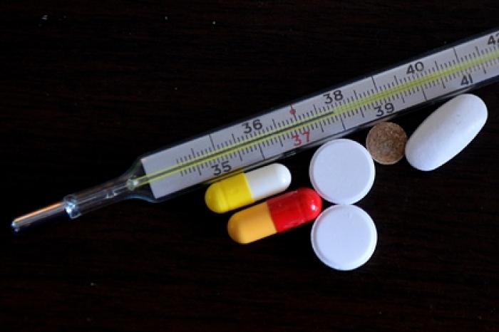 Россияне признались в самолечении коронавируса опасными методами