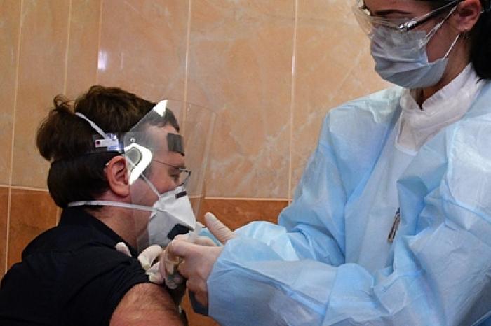 Россияне раскрыли побочные эффекты вакцины от COVID-19