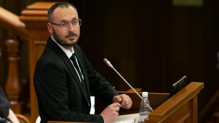 Сергей Литвиненко: парламент больше не представляет волю населения и должен быть распущен
