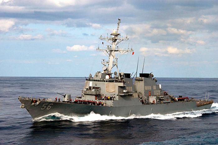 США опровергли вторжение эсминца «Джон Маккейн» в российские воды