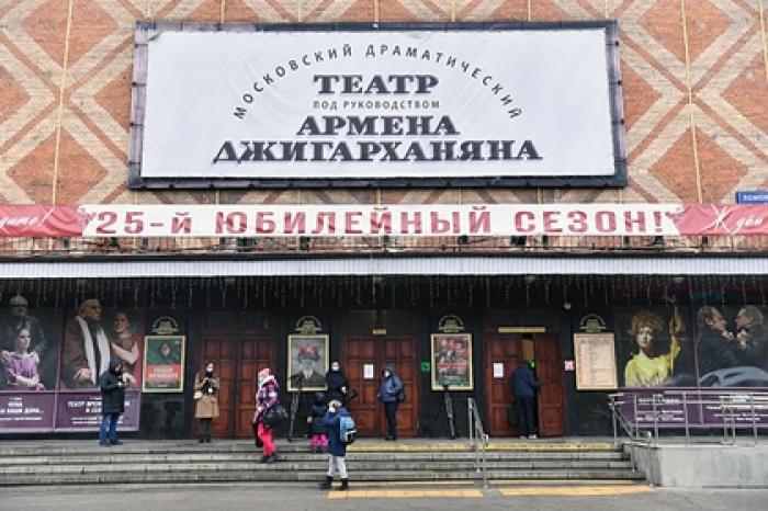 Стали известны подробности похорон Джигарханяна