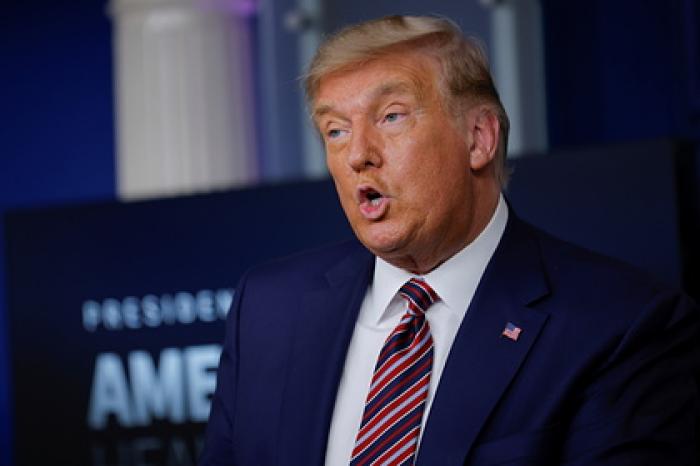 Трамп предупредил о «бесконтрольном» распространении коронавируса по миру
