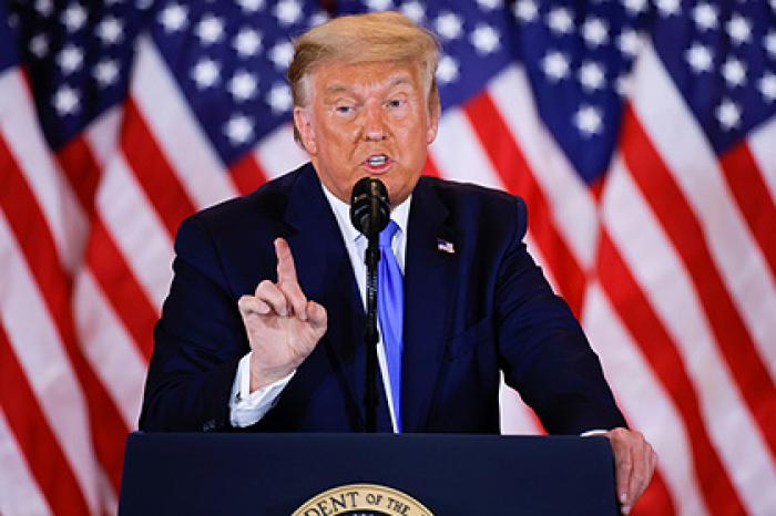 Трамп счел странным внезапное опережение Байдена в нескольких штатах