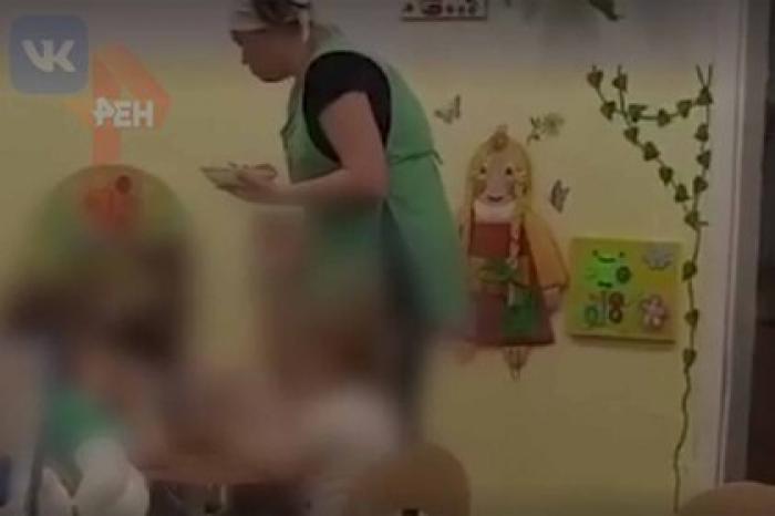 Воспитательница избила ребенка в детсаду во время еды и попала на видео