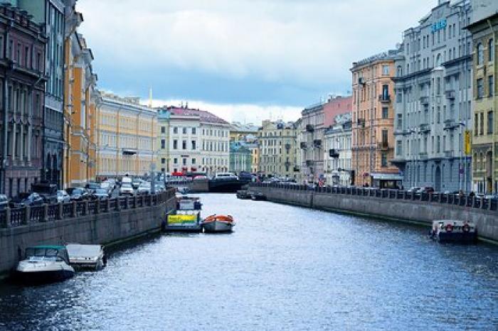 В Петербурге объявили о новых ограничениях из-за коронавируса