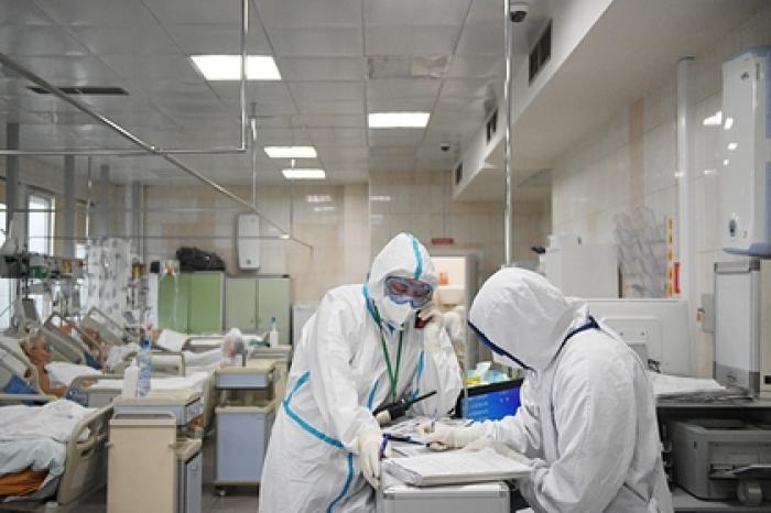 В Роспотребнадзоре назвали пик заразности коронавируса