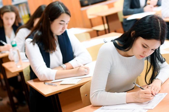 В России перенесли сроки итогового сочинения для 11-х классов