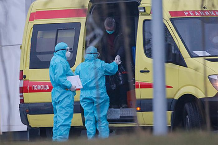 Выпускников медвузов призвали выйти на работу в больницы и поликлиники