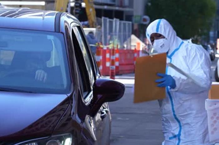 Зараженные коронавирусом в США проголосовали на выборах из машин