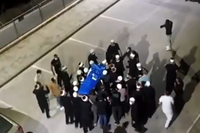 Жители деревни похитили умершего от коронавируса шейха и попали на видео