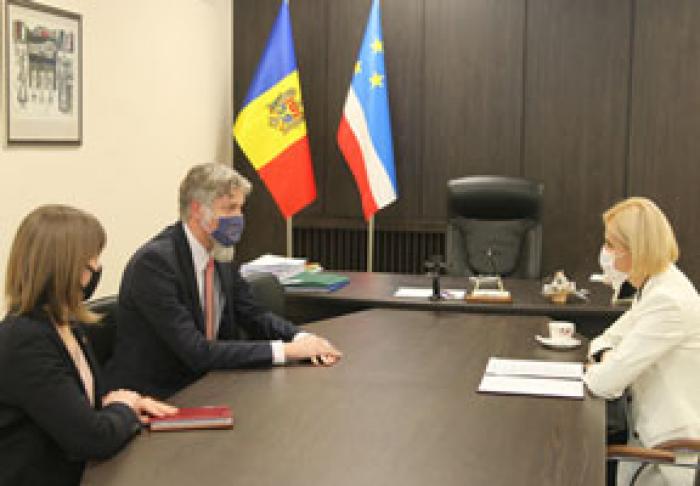 БАШКАН ГАГАУЗИИ ОБСУДИЛА С ПОСЛОМ ЛАТВИИ ВОПРОСЫ РЕГИОНАЛЬНОГО СОТРУДНИЧЕСТВА