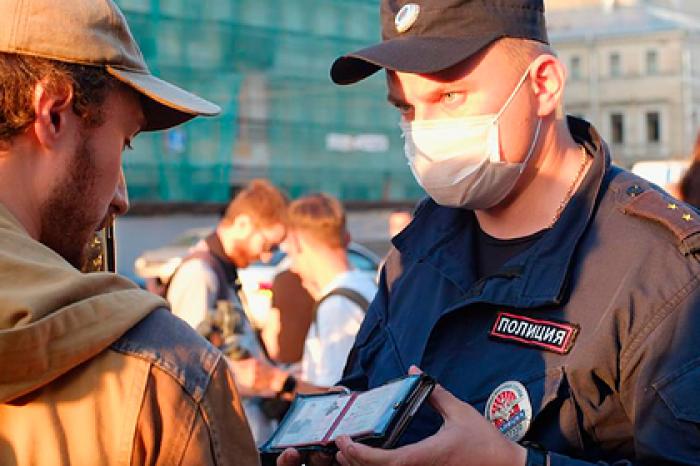 Госдума поддержала законопроект о расширении полномочий полиции