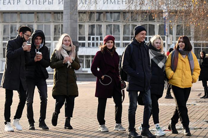 Госдума повысила возраст молодежи до 35 лет