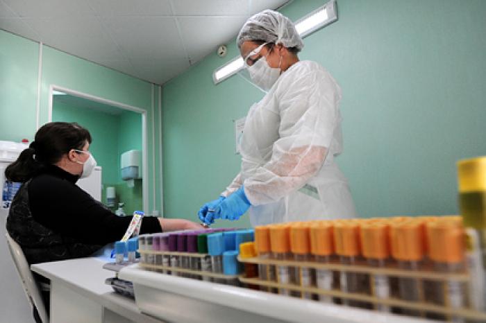 Иммунолог рассказал об «ужасном для всех» последствии мутации COVID-19