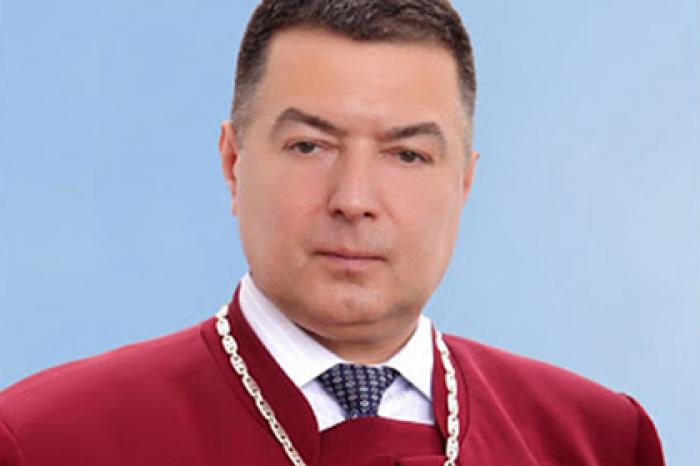 Конституционный суд Украины счел невозможным отстранение своего председателя