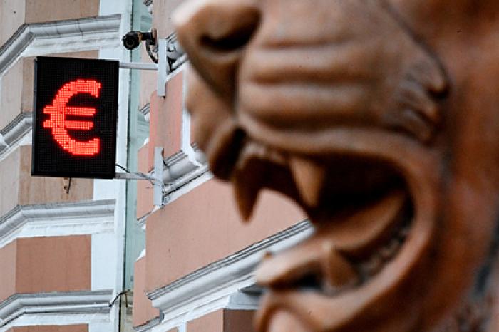 Курс евро вырос выше 92 рублей