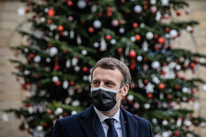 Макрон пошел на поправку после заражения коронавирусом