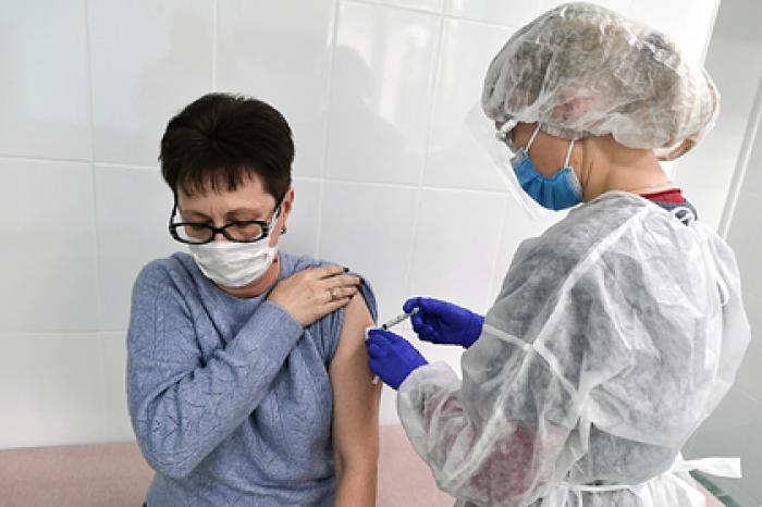 Минздрав внес вакцинацию от COVID-19 в календарь профилактических прививок