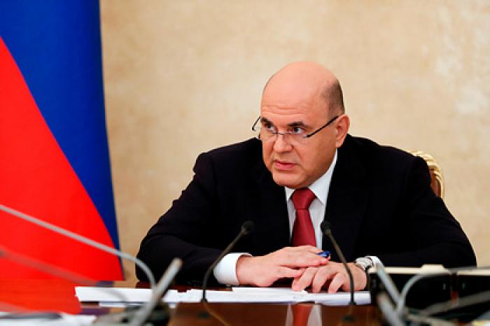 Мишустин поручил включить вакцины от COVID-19 в календарь прививок