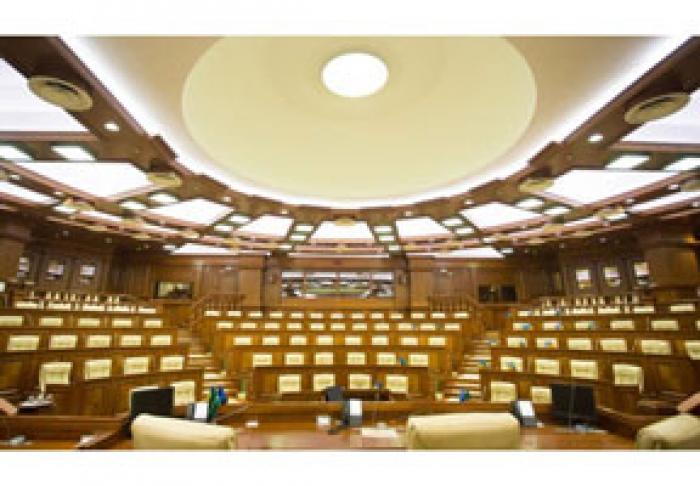 ПАРЛАМЕНТ НЕ СМОГ РАССМОТРЕТЬ ВОПРОС О ВОТУМЕ НЕДОВЕРИЯ МИНИСТРУ ВНУТРЕННИХ ДЕЛ ПО ПРИЧИНЕ ОТСУТСТВИЯ КВОРУМА