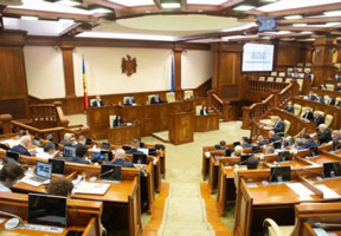 ПАРЛАМЕНТ ПРИНЯЛ В ПЕРВОМ ЧТЕНИИ ПАКЕТ "ГАГАУЗСКИХ ЗАКОНОВ", О РУССКОМ ЯЗЫКЕ И ВОЗВРАЩЕНИИ РОССИЙСКИХ АНАЛИТИЧЕСКИХ ПЕРЕДАЧ