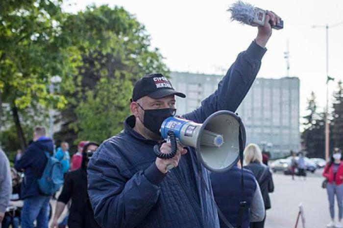 Появилась запись с предполагаемым приказом посадить мужа Тихановской