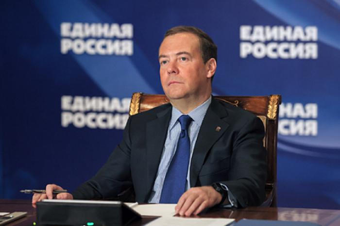 Председатель «Единой России» Дмитрий Медведев провел прием граждан