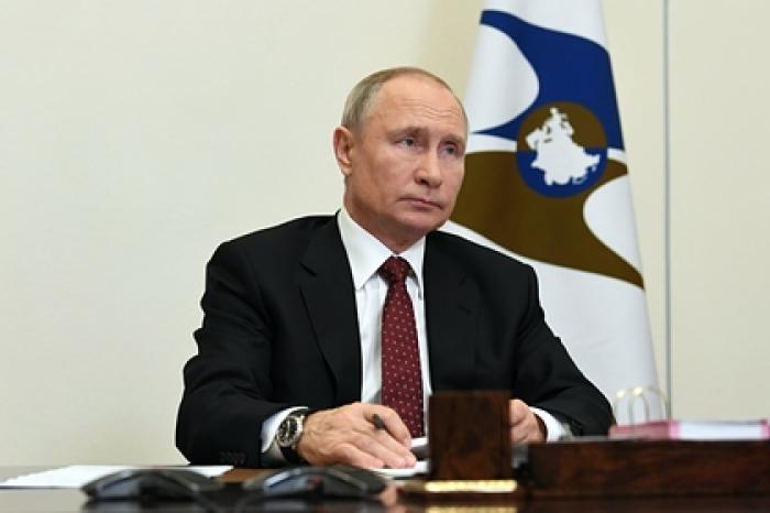Путин дал правительству неделю на прекращение роста цен