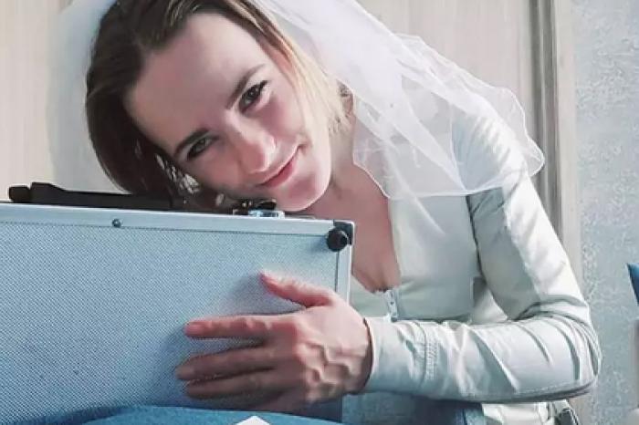 Россиянка вышла замуж за чемодан и рассказала об отношениях с супругом
