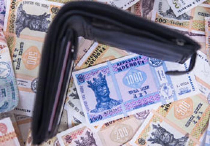 СРЕДНЯЯ ЗАРПЛАТА В МОЛДОВЕ ДОСТИГЛА 7 991 ЛЕЯ ($464,6), НО ПОЧТИ 67% РАБОТАЮЩИХ ПОЛУЧАЮТ МЕНЬШЕ ЭТОГО