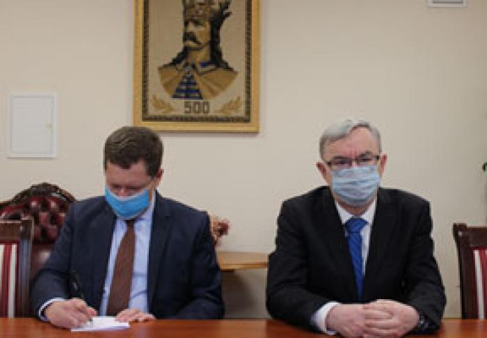 ​ВИЦЕ-ПРЕМЬЕР ПРОИНФОРМИРОВАЛА ПОСЛА ЧЕХИИ О ПРИОРИТЕТАХ В ОБЛАСТИ ПОЛИТИКИ РЕИНТЕГРАЦИИ