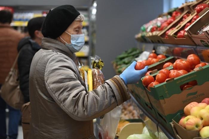 В России запретили ввоз яблок и томатов из Азербайджана