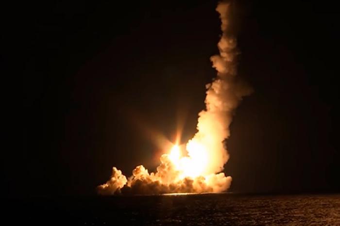 В США испытание Россией «Владимира Мономаха» назвали превью конца цивилизации