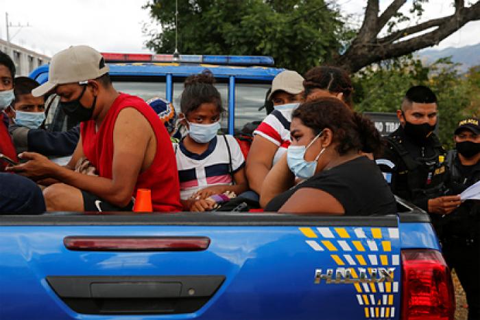 Байден остановил депортацию нелегальных мигрантов