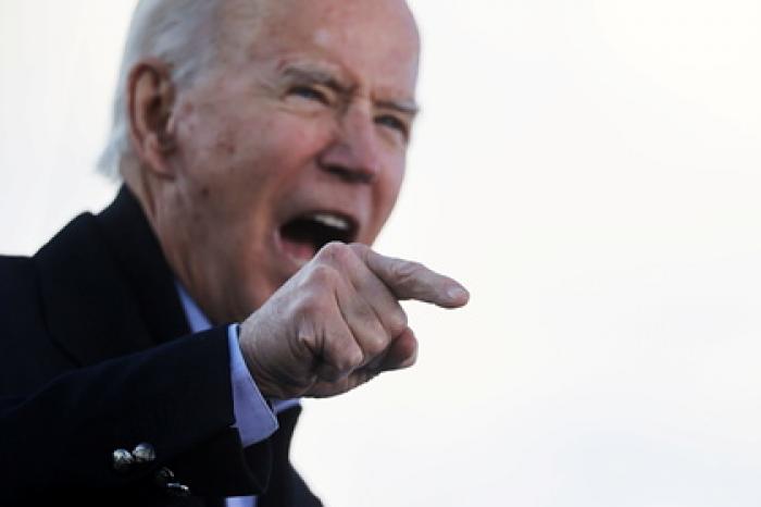 Байден призвал Трампа потребовать окончания осады Капитолия