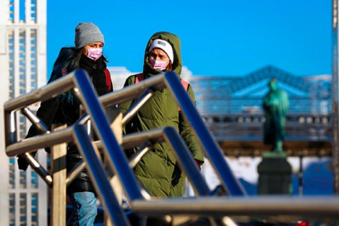 Иммунолог объяснил снижение числа новых случаев коронавируса в России