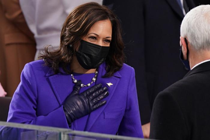 Камала Харрис принесла присягу