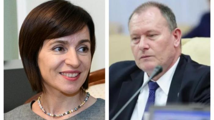 Майя Санду и и.о. премьер-министр Аурелиу Чокой поздравили граждан с Рождеством