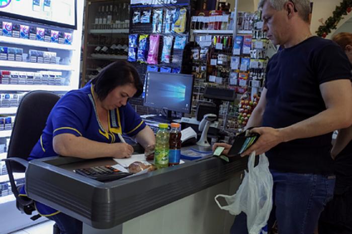 На Украине представили методичку по доносам на говорящих по-русски продавцов