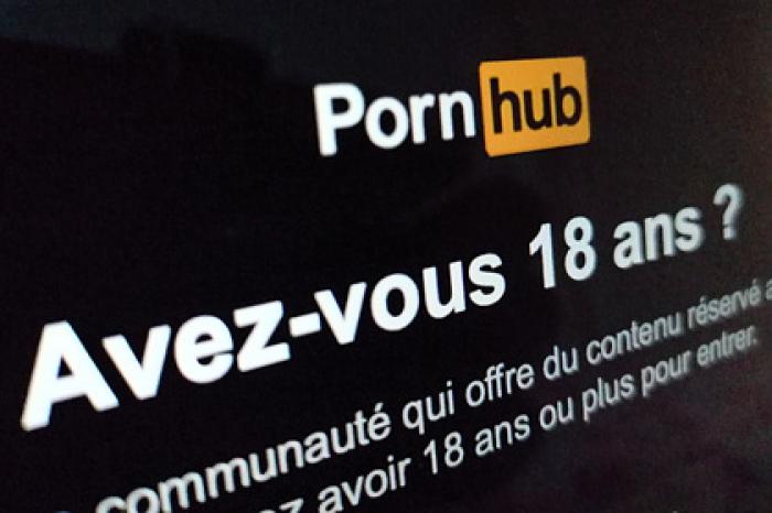 Порноактрисы пожаловались на падение доходов из-за кампании против Pornhub